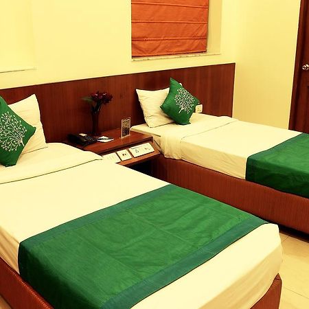 Oyo 1346 Manthan Hotel Калькутта Экстерьер фото